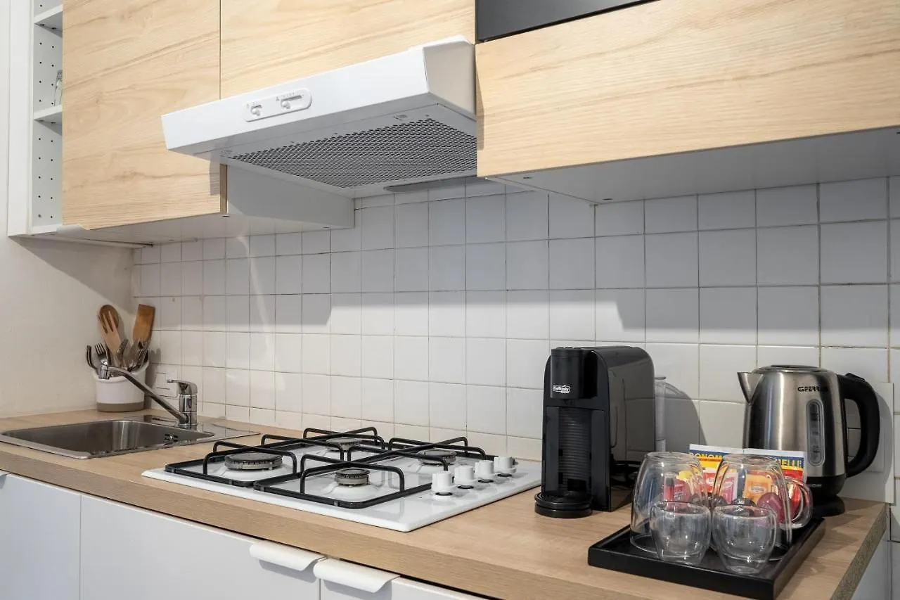 מילאנו Comfy Apartment 0*,  איטליה